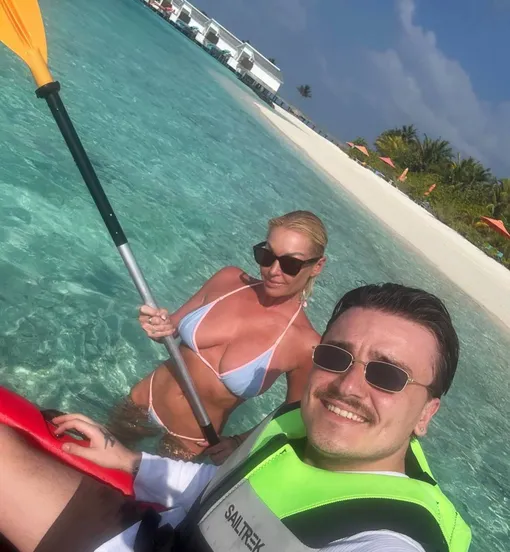 Анастасия Волочкова и Марчел Абаби на Мальдивах