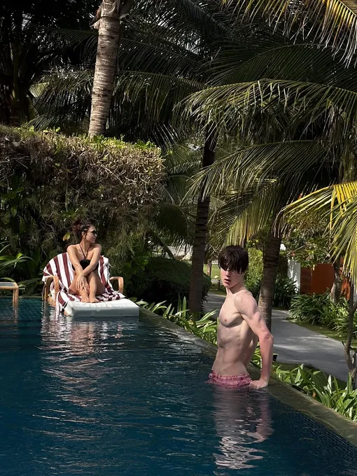 Екатерина Климова с сыном Корнеем на курорте