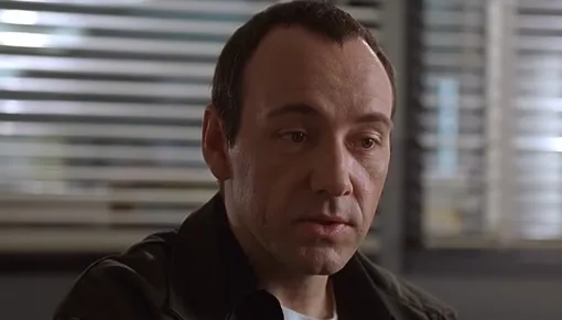 Кевину Спейси вручили «Оскар» за роль в триллере «Подозрительные лица» Триллеры с высоким рейтингом и непредсказуемой развязкой