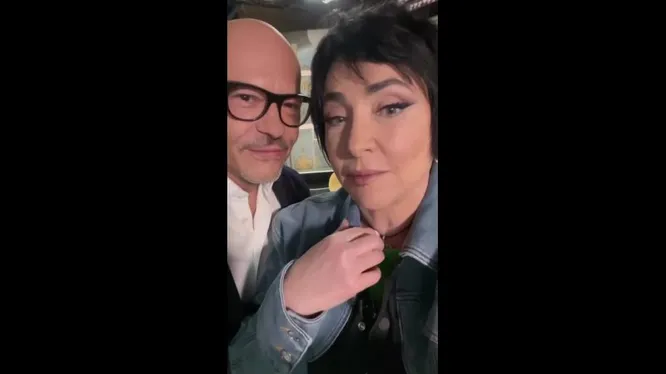 Нажми и смотри