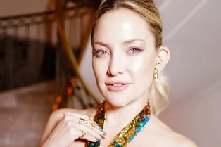 Кейт Хадсон нашла эксклюзивное свадебное пальто, которое потеряла после развода и искала 17 лет Кейт Хадсон нашла эксклюзивное свадебное пальто, которое потеряла после развода и искала 17 лет