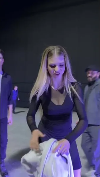 Нажми и смотри