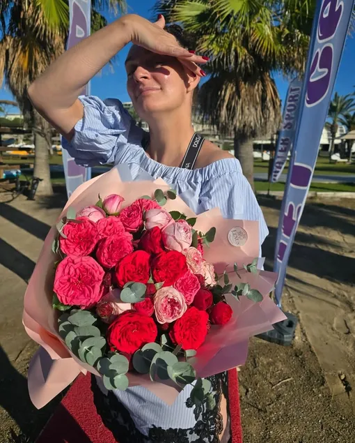 Елена Ваенга на курорте