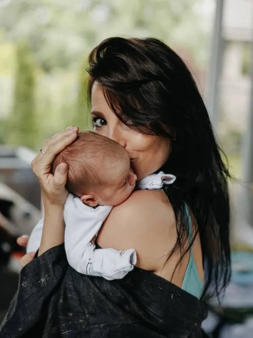 Светлана Светикова показала двухмесячную дочь