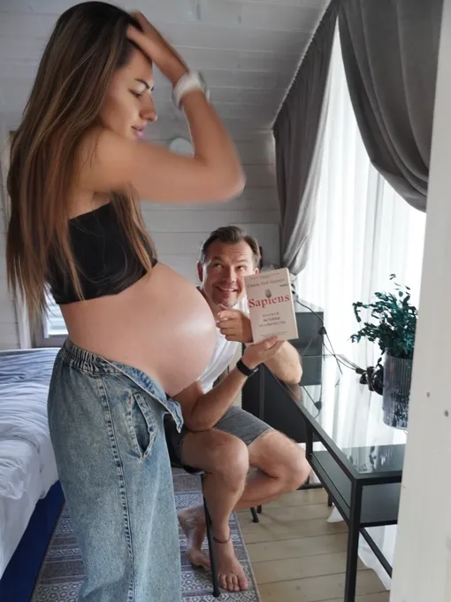 Алексей Фатеев показал жену на последних месяцах беременности Алексей Фатеев показал жену на последних месяцах беременности