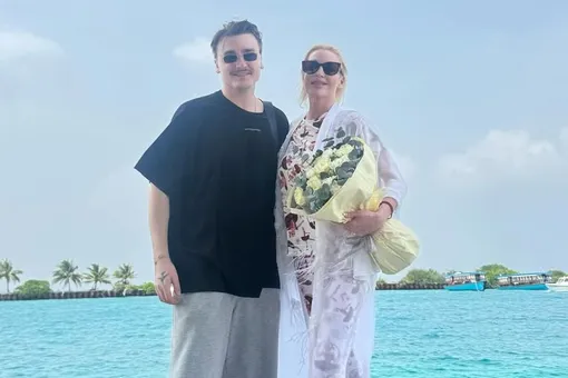 «Мы прилетели на Мальдивы!»: Анастасия Волочкова появилась на курорте вместе с любимым мужчиной «Мы прилетели на Мальдивы!»: Анастасия Волочкова появилась на курорте вместе с любимым мужчиной