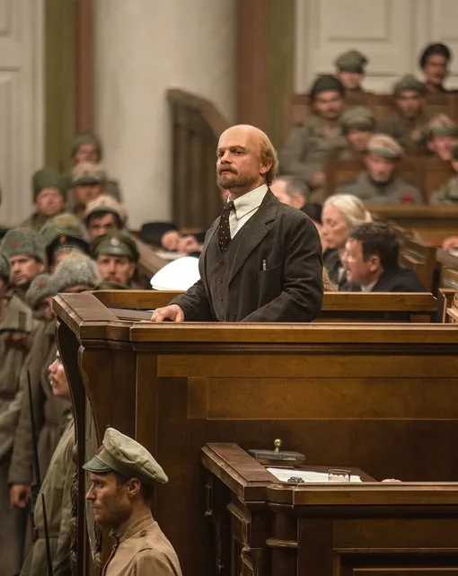 Евгений Ткачук в роли Владимира Ленина в сериале «Хроники русской революции»