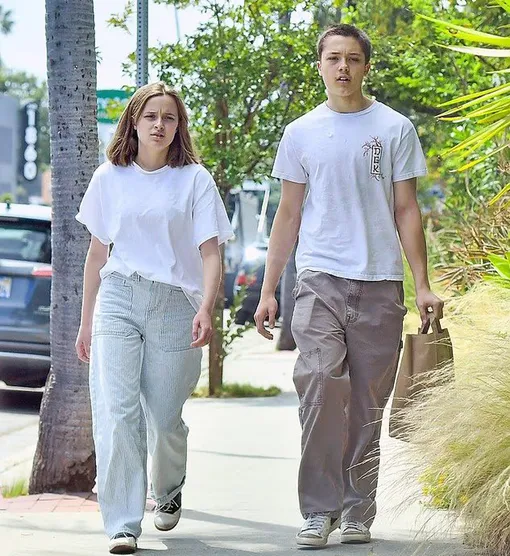 Вивьен и Нокс на шопинге