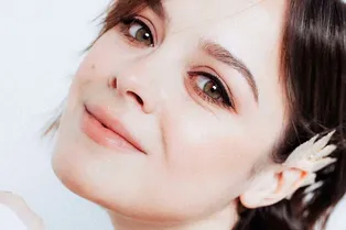 «Я живу с тремя мужчинами»: звезда Comedy Woman сделала признание о своей семье