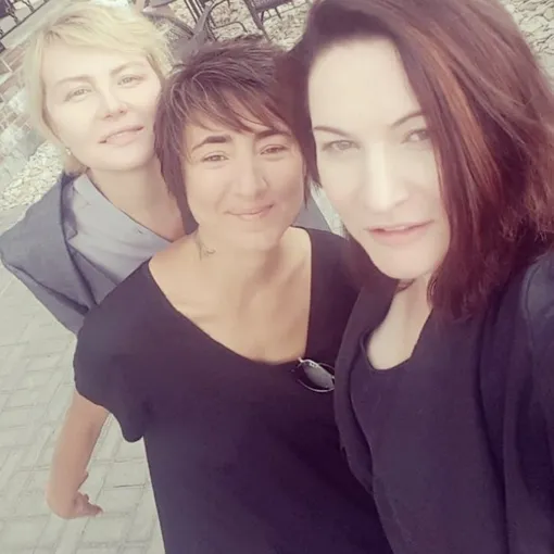 Рената Литвинова с Земфирой Рената Литвинова с Земфирой