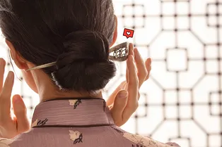 Одна палочка — три прически: этот древний бьюти-трюк китайских красоток покорил соцсети