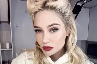 «Посмотрите на меня внимательно, кому я могу завидовать?»: Наталья Рудова с обнаженной грудью обратилась к девушкам «Посмотрите на меня внимательно, кому я могу завидовать?»: Наталья Рудова с обнаженной грудью обратилась к девушкам