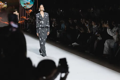 Мода разных стран, объединяйся: чего мы ждем от форума BRICS+ Fashion Summit Мода разных стран, объединяйся: чего мы ждем от форума BRICS+ Fashion Summit