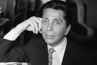 Умер основатель модного дома Valentino, актер фильма «Дьявол носит Prada» Валентино Гаравани Умер основатель модного дома Valentino, актер фильма «Дьявол носит Prada» Валентино Гаравани