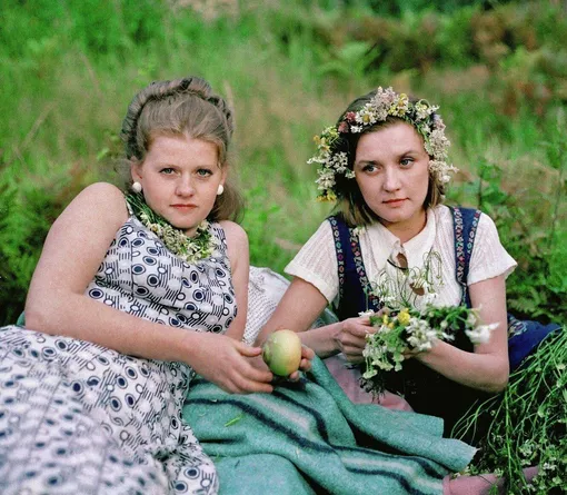 Ирина Муравьева и Вера Алентова в фильме «Москва слезам не верит» Ирина Муравьева и Вера Алентова в фильме «Москва слезам не верит»