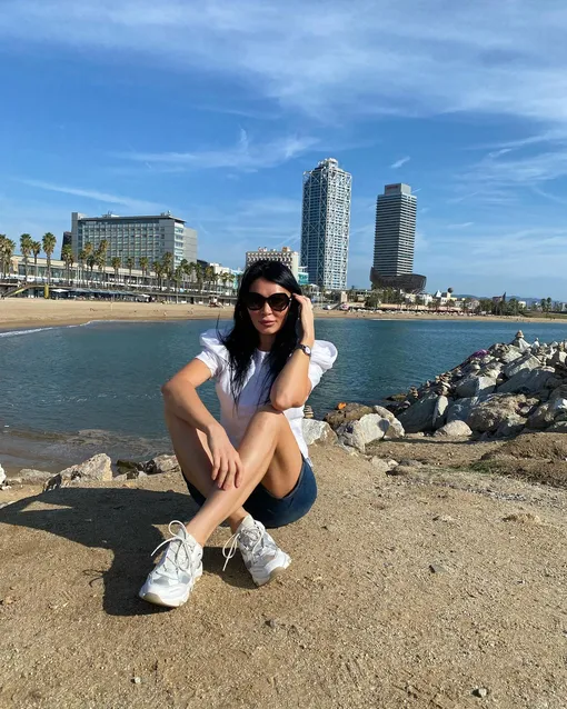 Света держит себя в прекрасной форме