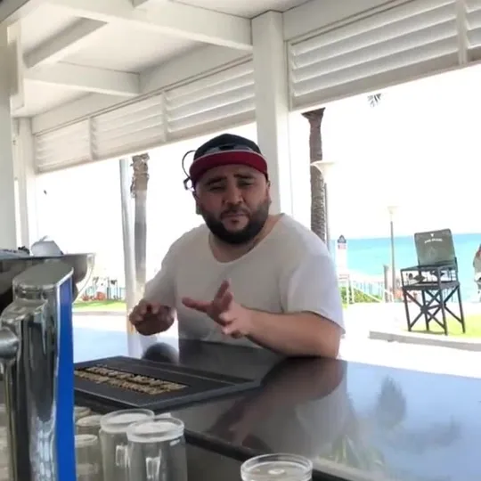 Нажми и смотри