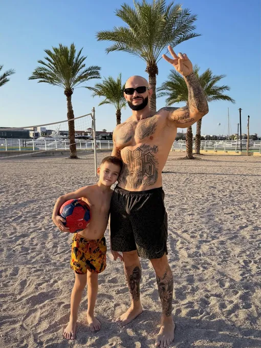 Джиган с сыном в Дубае