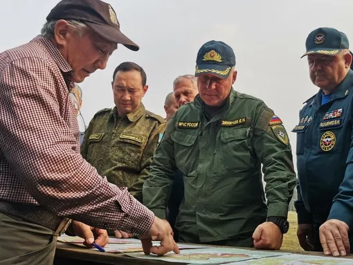 Министр лично принимал участие в ликвидации масштабных происшествий Министр лично принимал участие в ликвидации масштабных происшествий