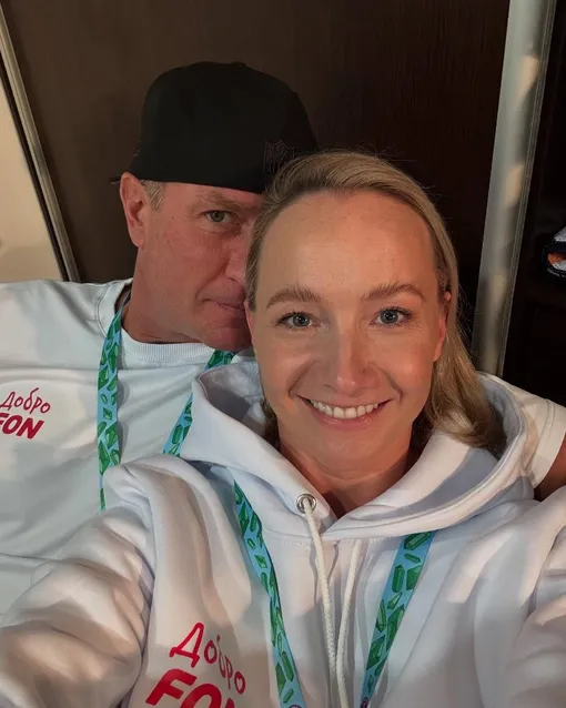 Роман Костомаров и Оксана Домнина женаты 12 лет