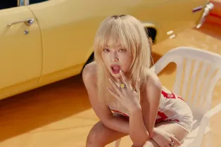 Новая песня Дженни из BLACKPINK может быть отсылкой к скандальному сериалу «Идол» Новая песня Дженни из BLACKPINK может быть отсылкой к скандальному сериалу «Идол»