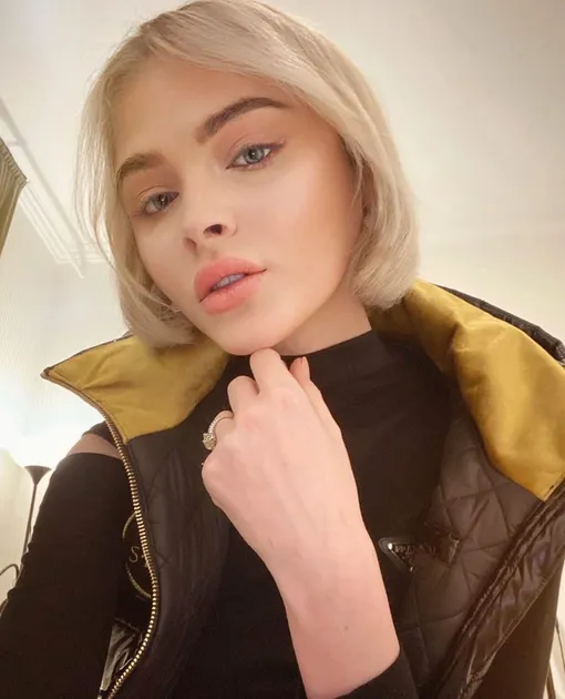 Алена Шишкова обновила прическу Алена Шишкова обновила прическу