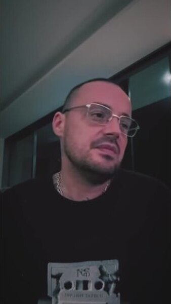 Нажми и смотри