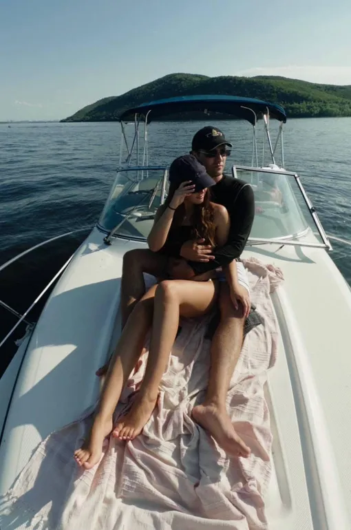 Олег Шепс с избранницей Полиной на отдыхе