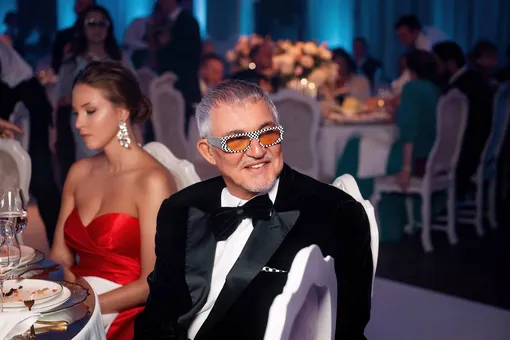 Полина и Дмитрий на празднике