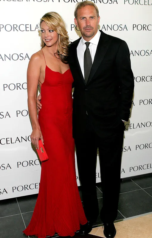 Кристин Баумгартнер и Кевин Костнер были женаты почти 20 лет Кристин Баумгартнер и Кевин Костнер были женаты почти 20 лет