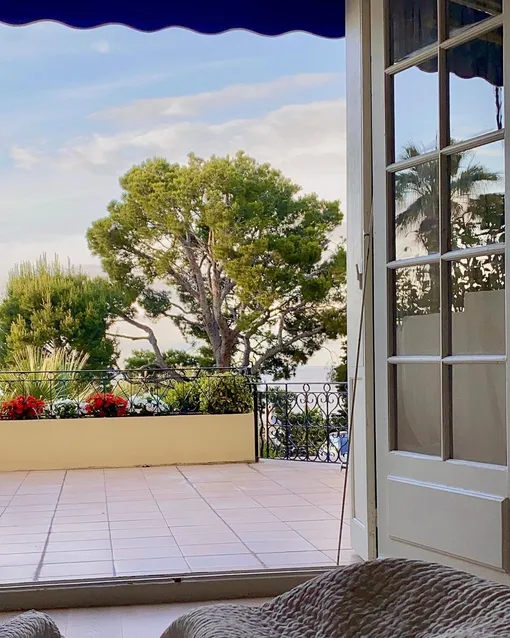 Виктория переехала в роскошные апартементы