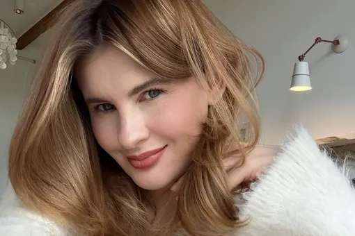 «Самый длинный перелет в моей жизни»: Анна Цуканова-Котт показала, как добиралась на шоу «Звезды в джунглях» «Самый длинный перелет в моей жизни»: Анна Цуканова-Котт показала, как добиралась на шоу «Звезды в джунглях»