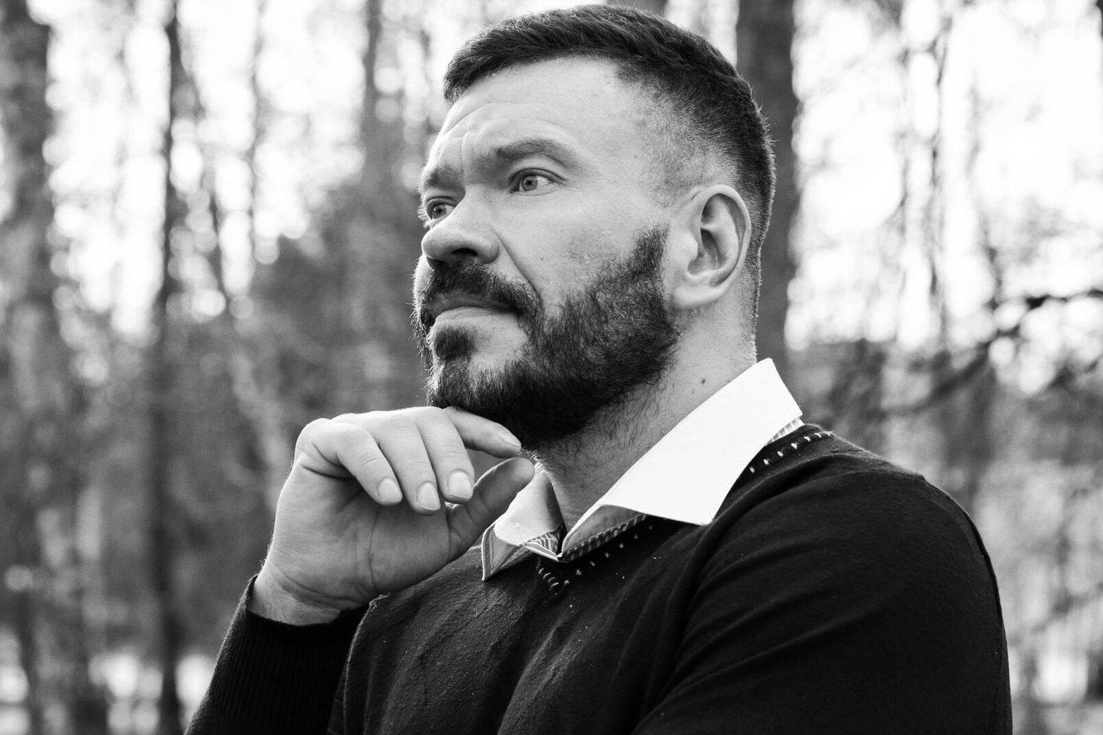 Умер в реанимации 43-летний актер сериала «Шаманка», режиссер Василий Заржецкий