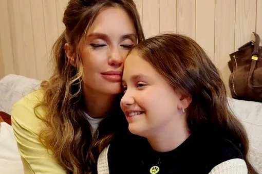 «Вы видели?»: Агата Муцениеце заявила, что ее дочь от Павла Прилучного выиграла турнир по гимнастике «Вы видели?»: Агата Муцениеце заявила, что ее дочь от Павла Прилучного выиграла турнир по гимнастике