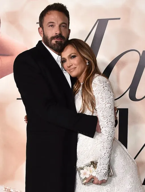 Бен Аффлек и Дженнифер Лопес пережили сложное расставание Бен Аффлек и Дженнифер Лопес пережили сложное расставание