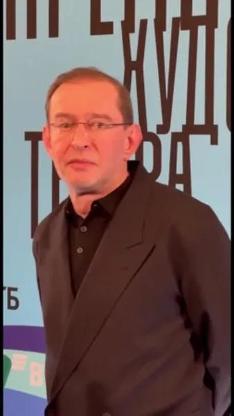 Нажми и смотри