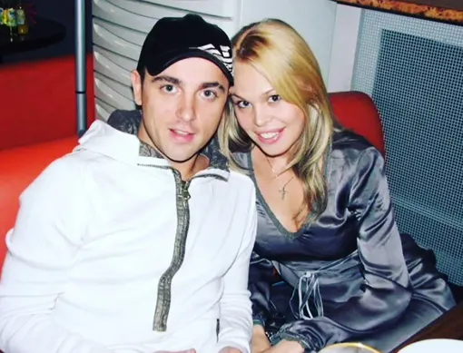 Сергей Аморалов и Мария Эдельвейс поженились в 2008 году Сергей Аморалов и Мария Эдельвейс поженились в 2008 году