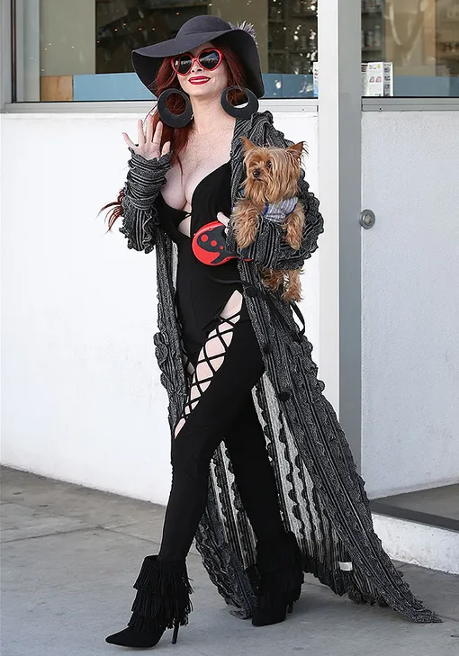 неудачные образы звезд в комбинезонах