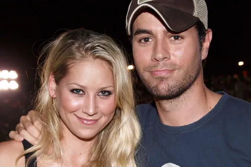 Энрике Иглесиас впервые показал Анну Курникову с четырьмя детьми: трогательное фото Энрике Иглесиас впервые показал Анну Курникову с четырьмя детьми: трогательное фото