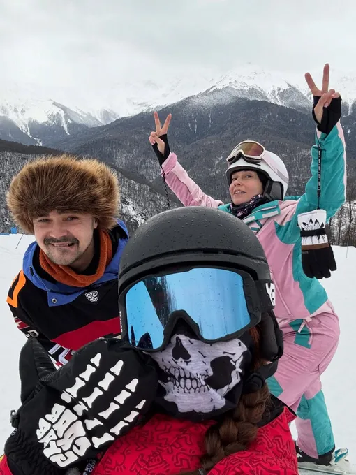 Юрий и Анна Музыченко с дочерью в Сочи