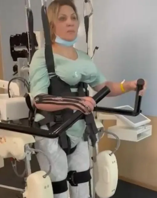 Ая до сих проходит реабилитацию Ая до сих проходит реабилитацию