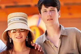 «Откормила на свою голову»: Екатерина Климова показала, как сын сел на нее во Вьетнаме «Откормила на свою голову»: Екатерина Климова показала, как сын сел на нее во Вьетнаме