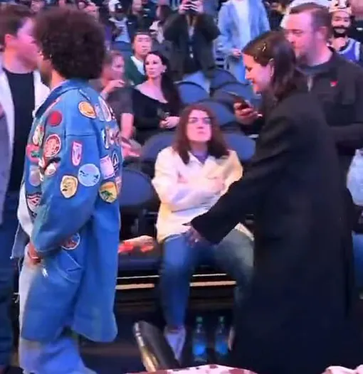 Бенни Бланко захейтили фанаты Селены Гомес