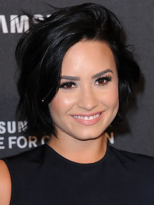 стильные короткие стрижки боб фото