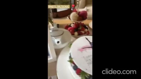 Нажми и смотри