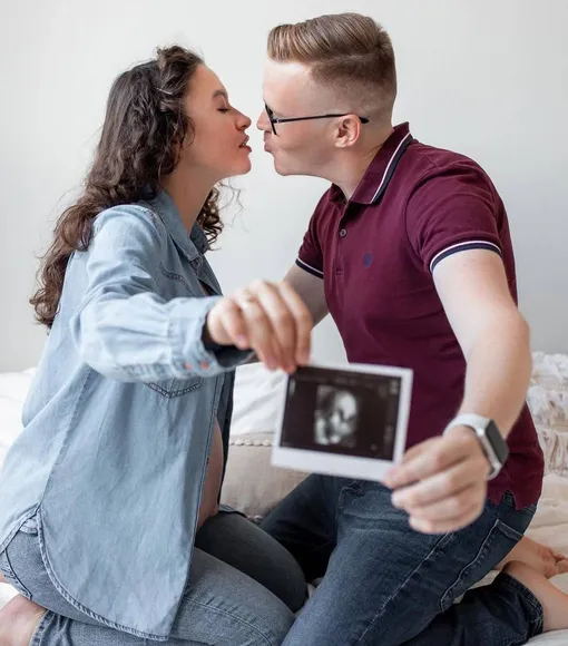 Марина и Алексей три года назад стали родителями девочки