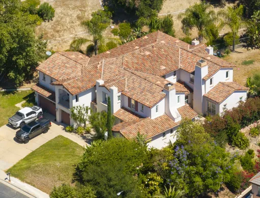 Дениз Ричардс и Аарон Файпер арендовали особняк пять лет