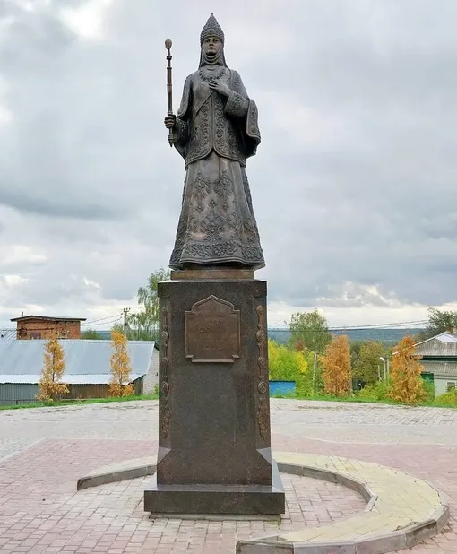 Памятник Сююмбике в Касимове Рязанской области