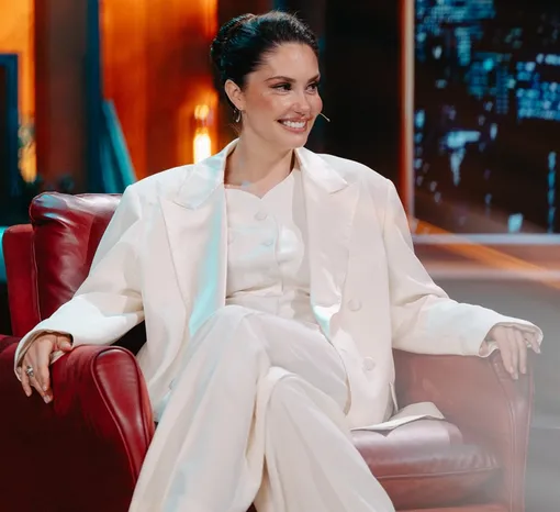 Агата Муцениеце на шоу