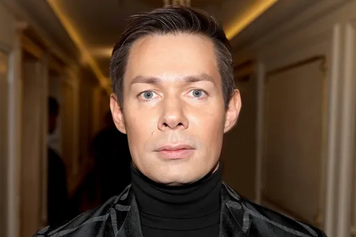 «Я максимально пытался не испортить праздник»: Стас Пьеха заявил, что травмировал копчик и сорвал ногу на сцене «Я максимально пытался не испортить праздник»: Стас Пьеха заявил, что травмировал копчик и сорвал ногу на сцене